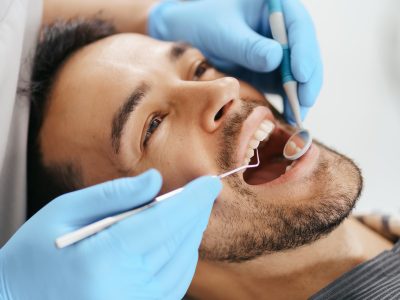 <H1>Implantología Dental</H1>